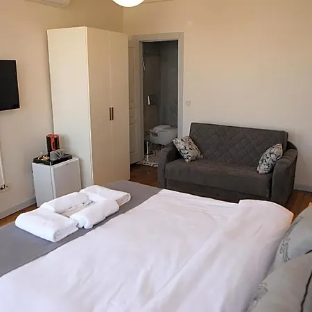 Gen Hotel